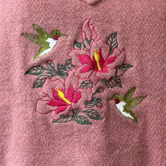Cabin Fever Sweater Heavyweight Size Medium Acrylic Pink Hummingbirds Flowers - Picture 4 of 9